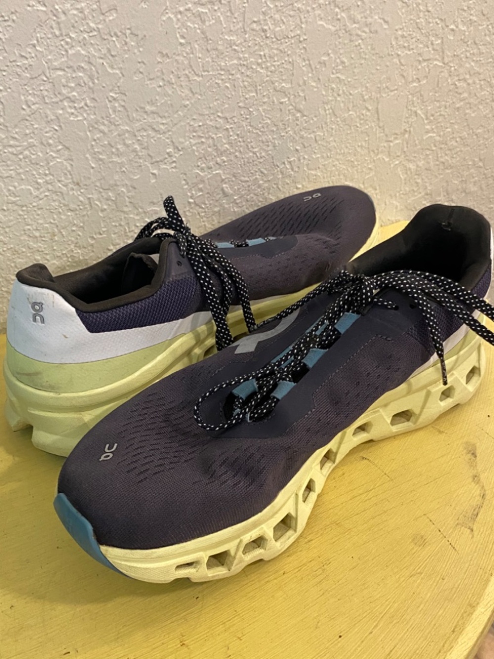On Size 11  Men’s Blue  Athletic Sneakers - Picture 2 of 8